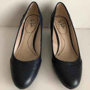 LifeStride Softsystem NAVY Dress shoes size 7